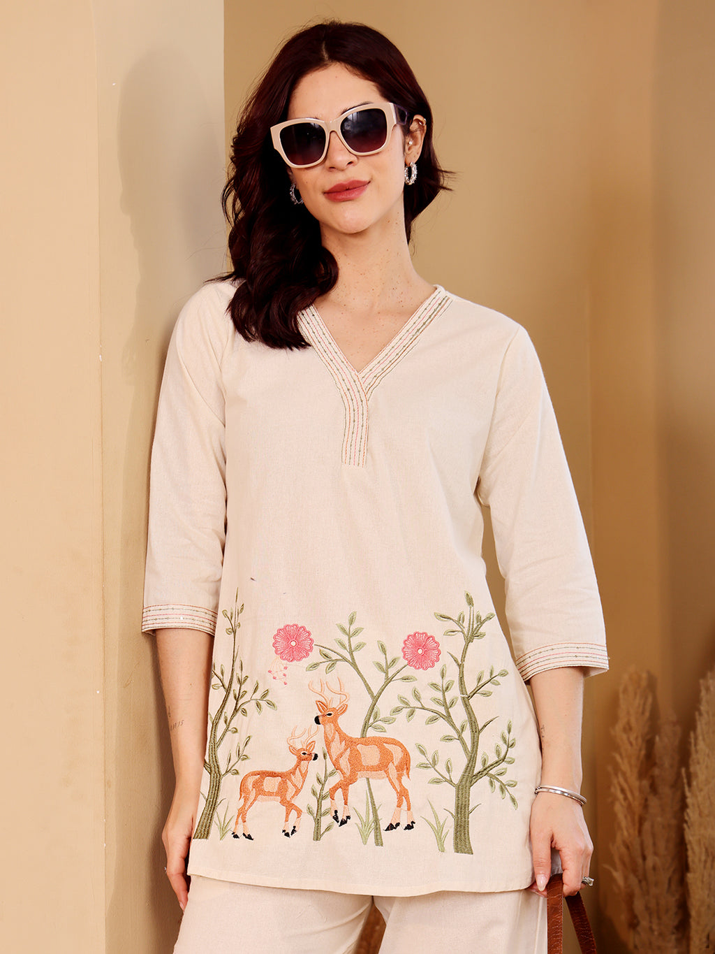 White Embroidered Deer Kurta Pajama Set For Women