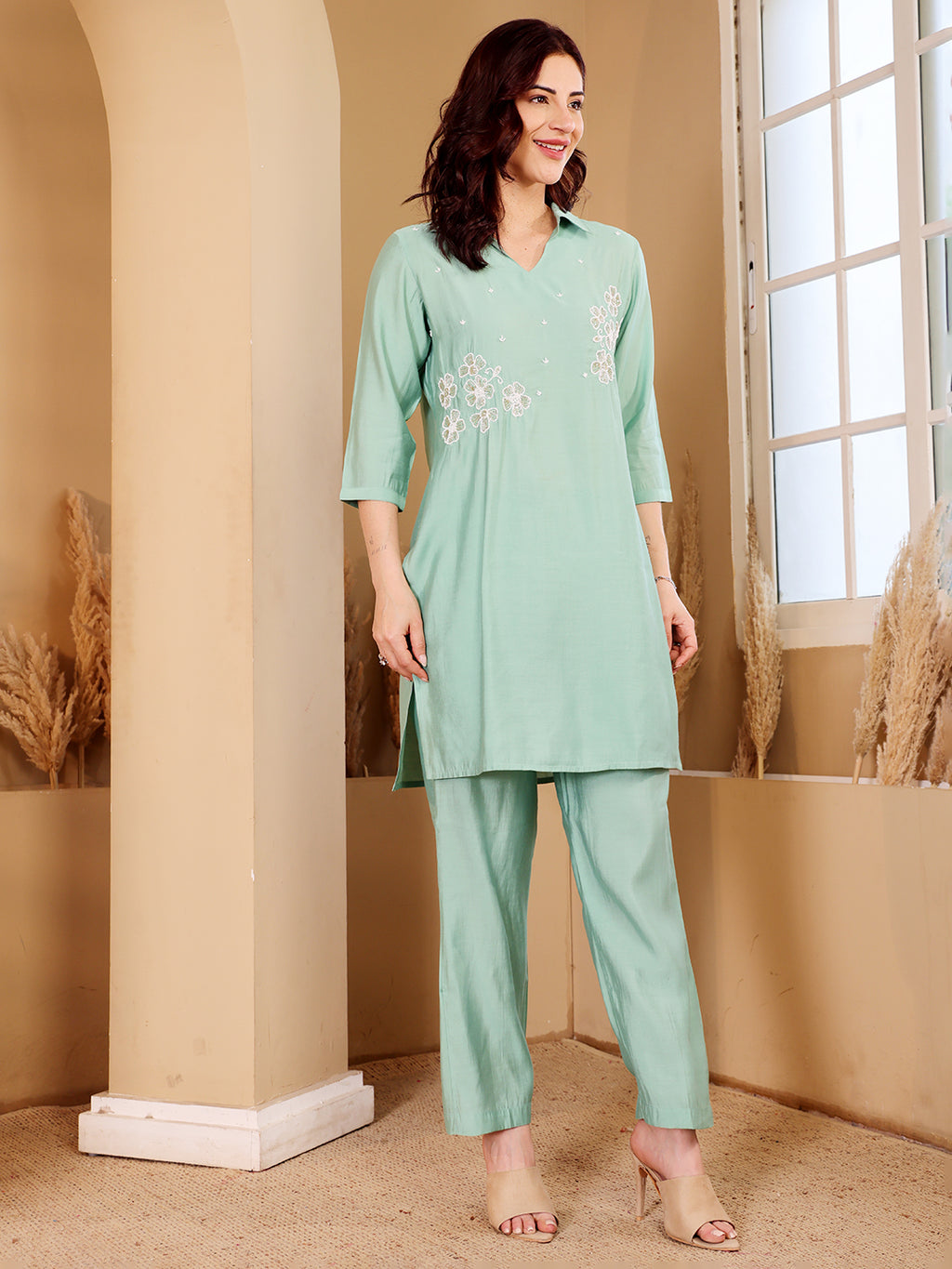 ROMAN SILK
