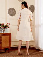 Elegant White Embroidered Floral Kurti With Mandarin Collar